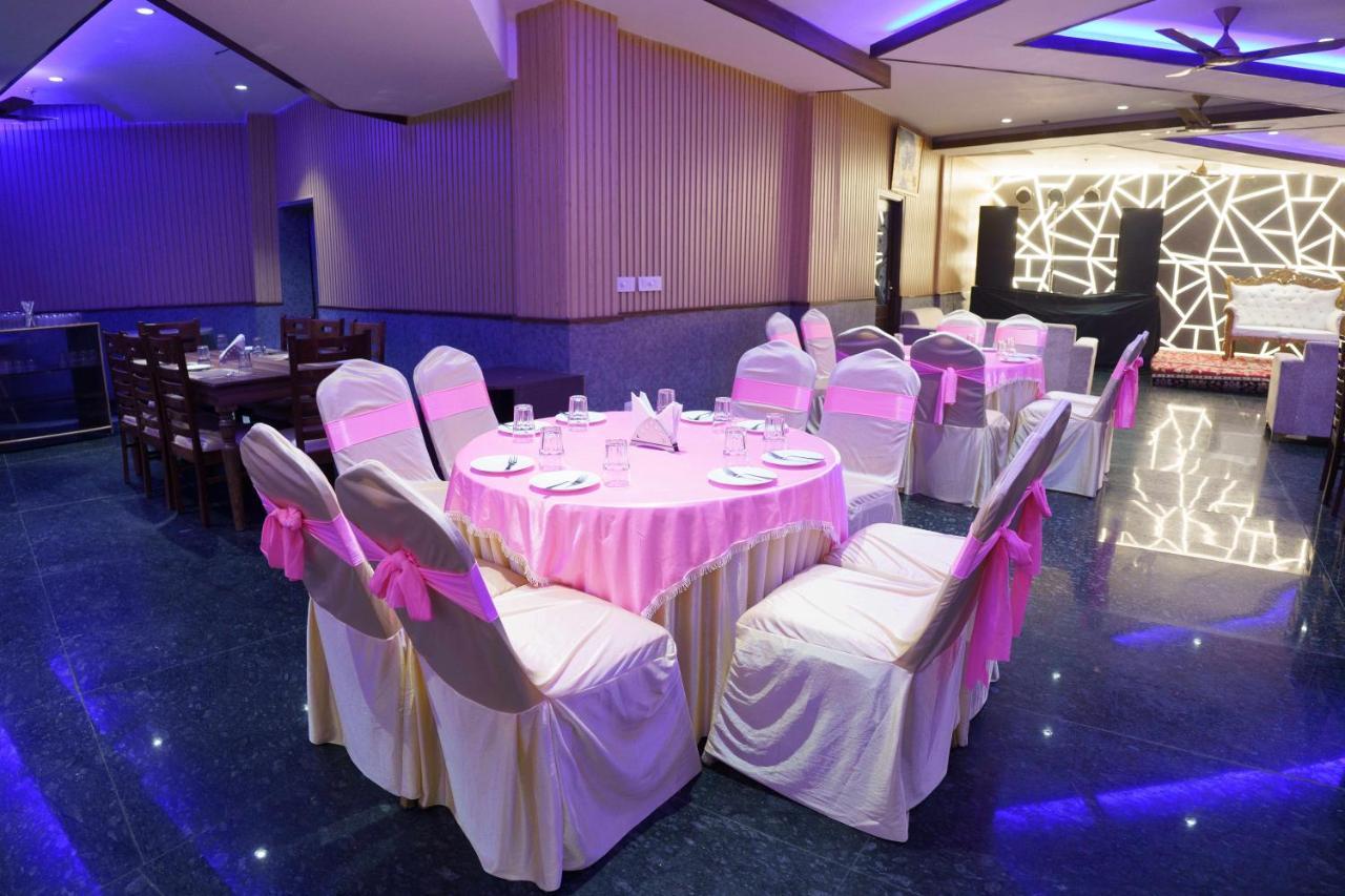 Hotel Vihaan Residency Zirakpur Exterior foto